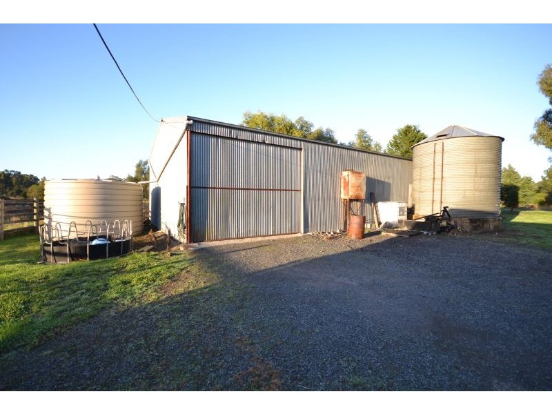 188 Pound Creek Road, Navigators VIC 3352