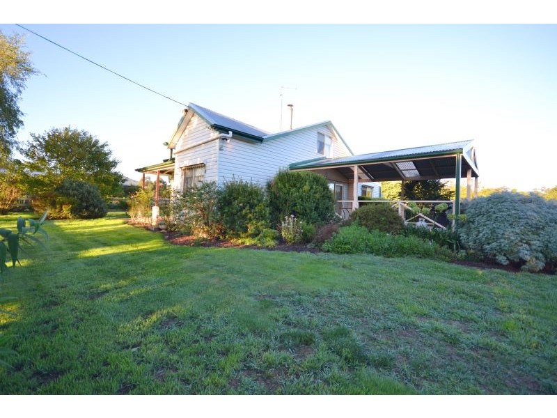 188 Pound Creek Road, Navigators VIC 3352