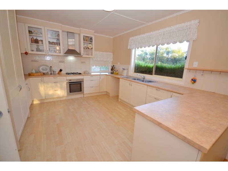 188 Pound Creek Road, Navigators VIC 3352