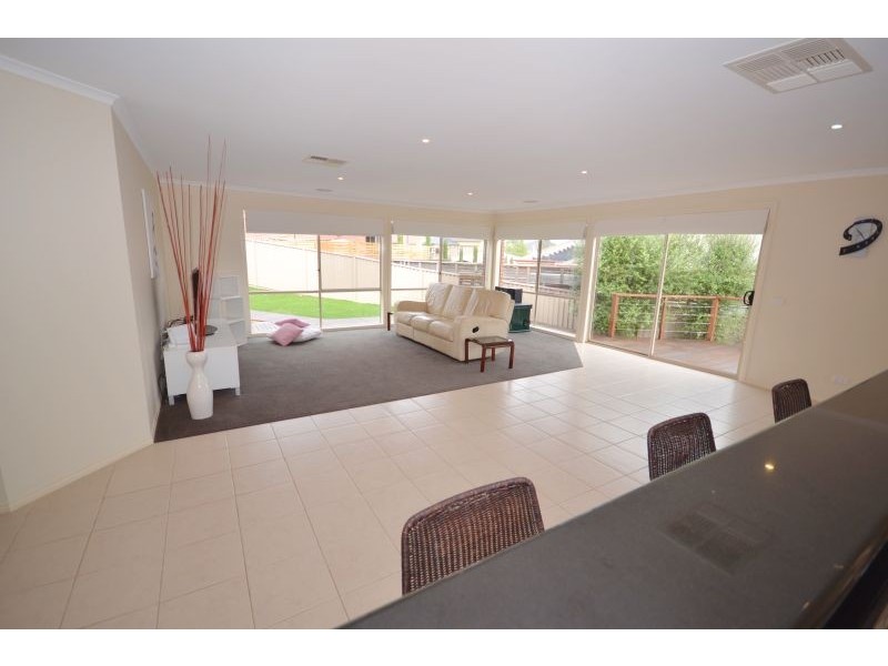 7 Petian Court, Ballarat North VIC 3350