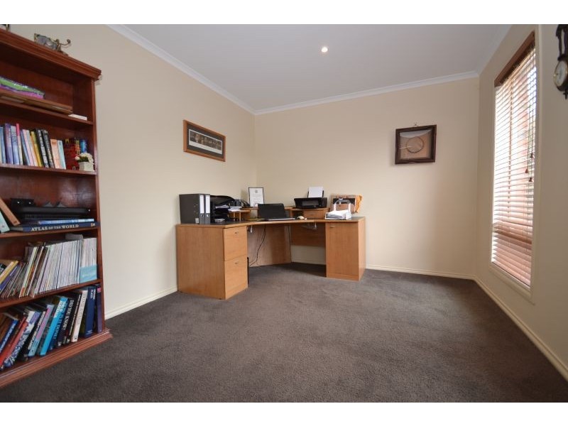 7 Petian Court, Ballarat North VIC 3350