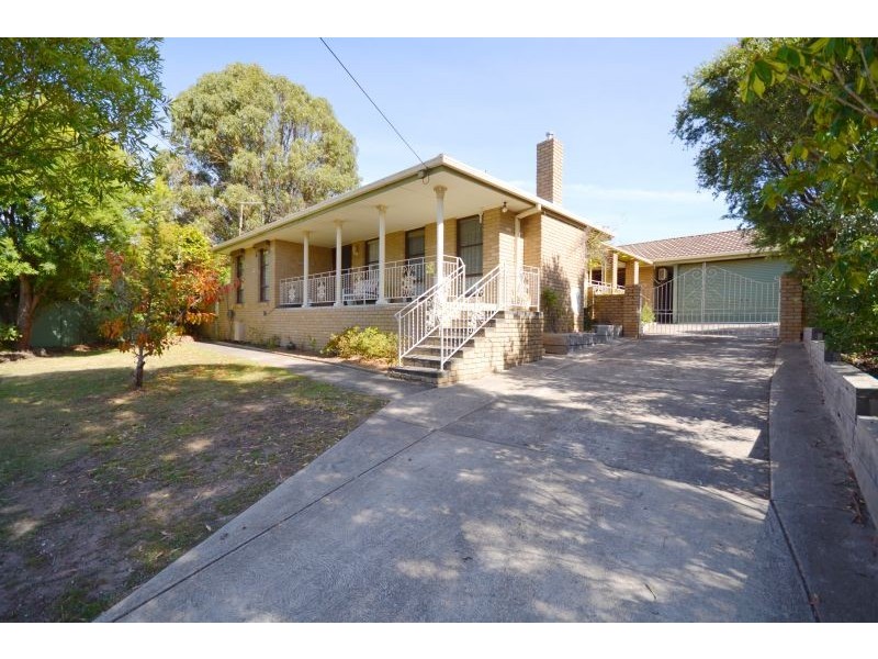 5 Sainsbury Court, Mount Clear VIC 3350