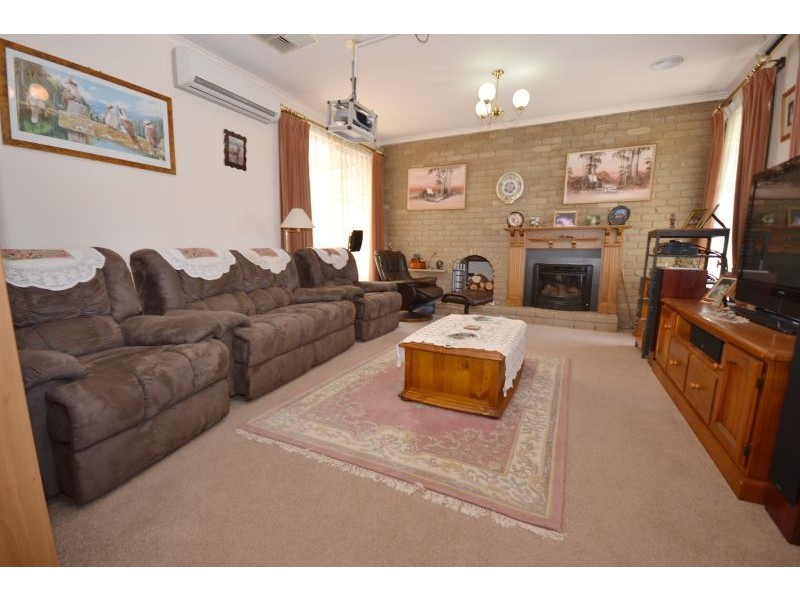 5 Sainsbury Court, Mount Clear VIC 3350