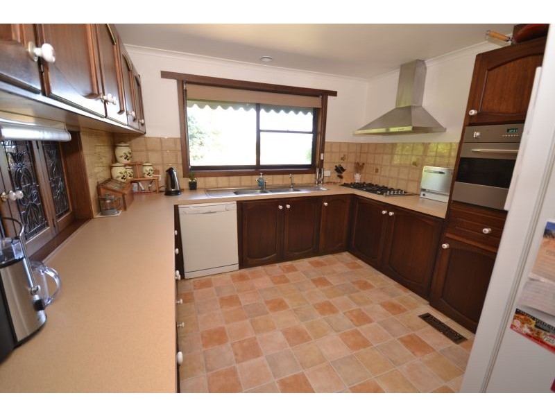 5 Sainsbury Court, Mount Clear VIC 3350