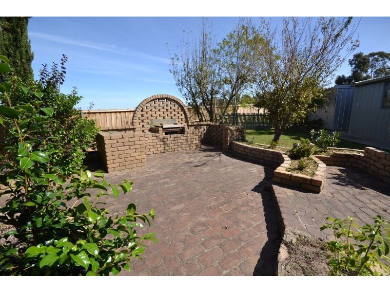 5 Sainsbury Court, Mount Clear VIC 3350