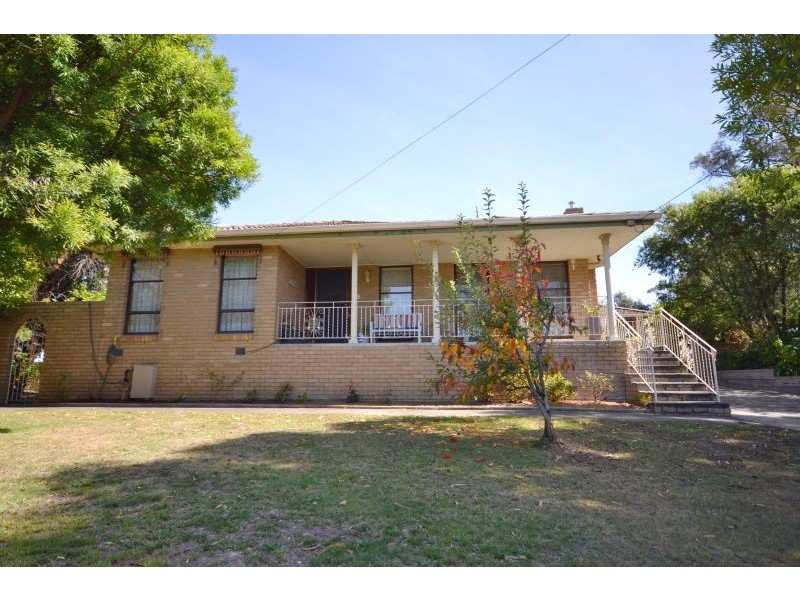 5 Sainsbury Court, Mount Clear VIC 3350