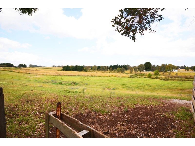 35 Carrigans Lane, Snake Valley VIC 3351