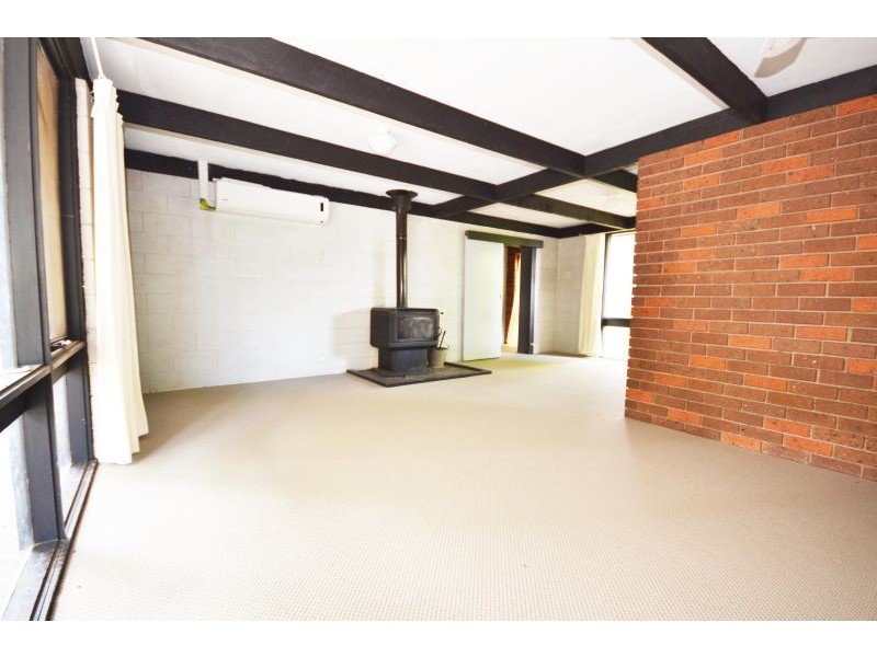 35 Carrigans Lane, Snake Valley VIC 3351