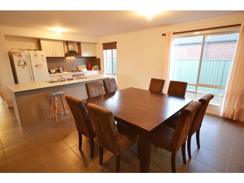 17 Waterside Close, Miners Rest VIC 3352