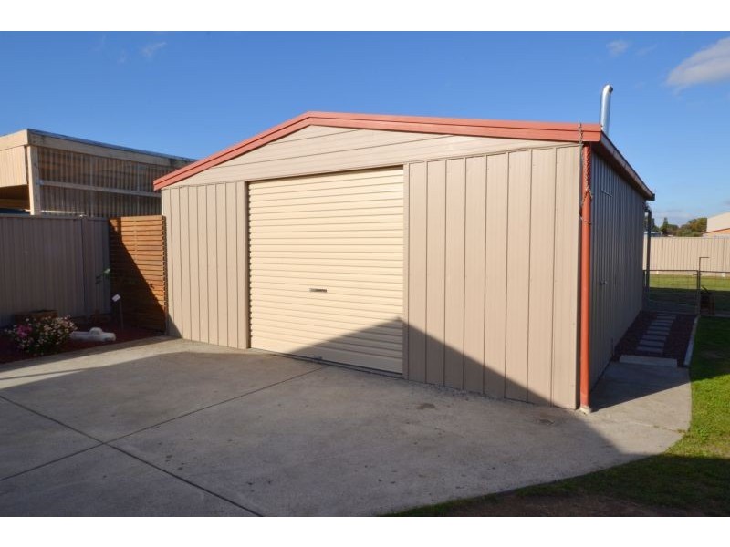 14 Jasmine Drive, Delacombe VIC 3356