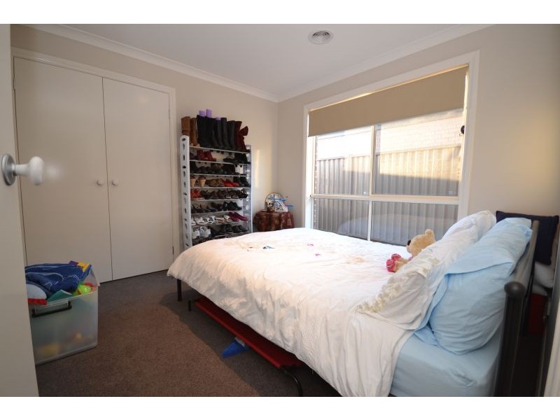 9 Yarra Park Drive, Sebastopol VIC 3356