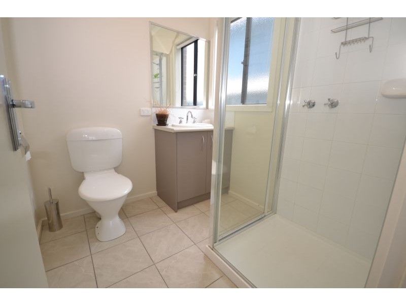 6a Creek Street, Miners Rest VIC 3352