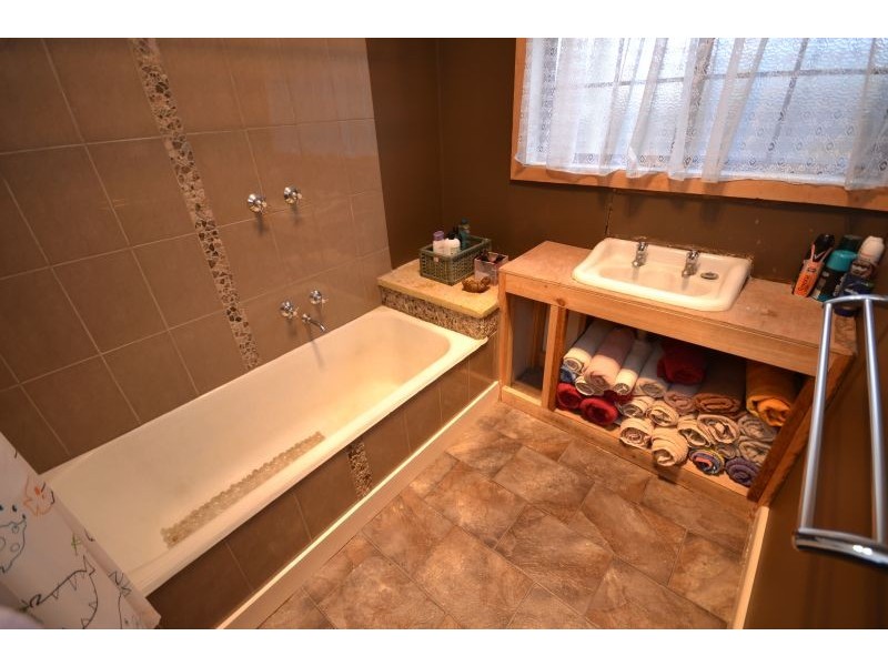 62 Primrose Street, Wendouree VIC 3355