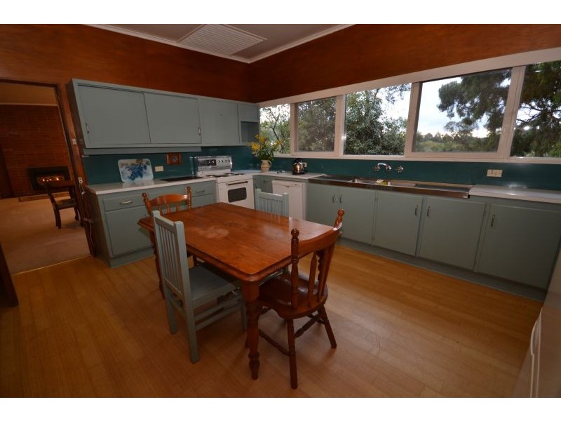 31 Jacksons Road, Brown Hill VIC 3350