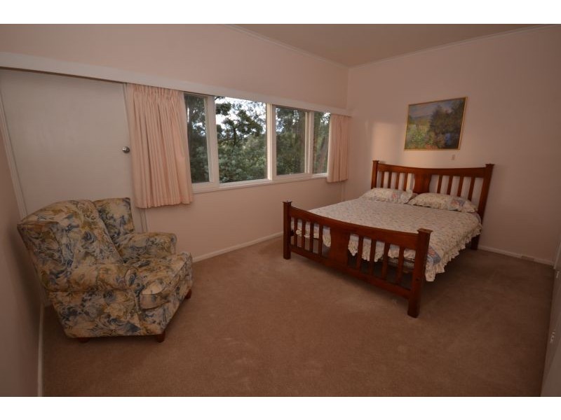 31 Jacksons Road, Brown Hill VIC 3350