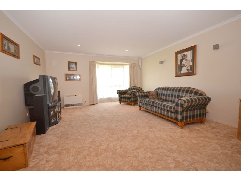 14 Wicklow Drive, Invermay Park VIC 3350