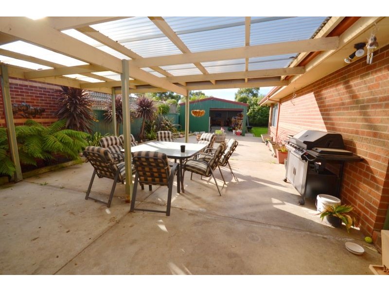 14 Wicklow Drive, Invermay Park VIC 3350