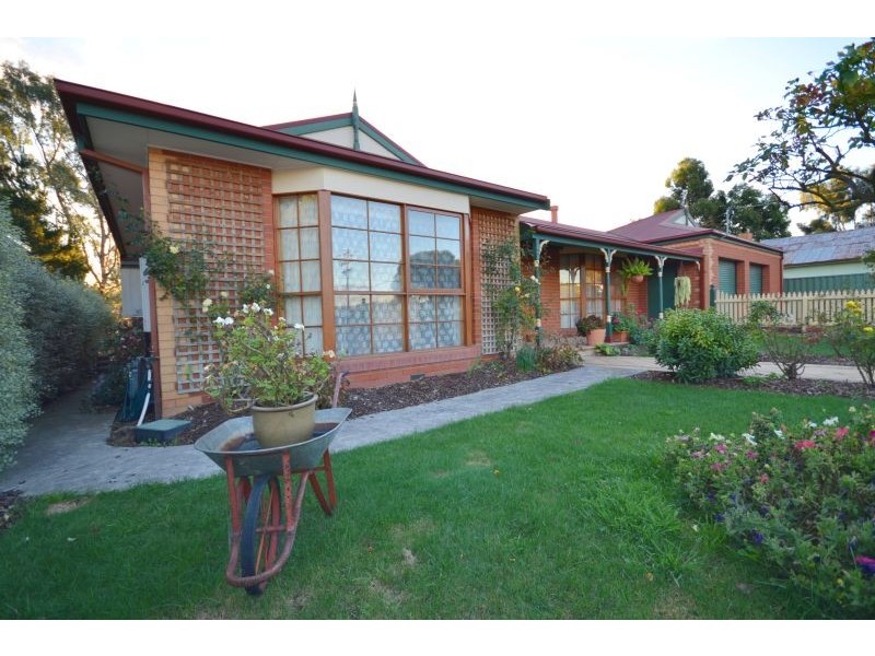 1334 Geelong Road, Mount Clear VIC 3350