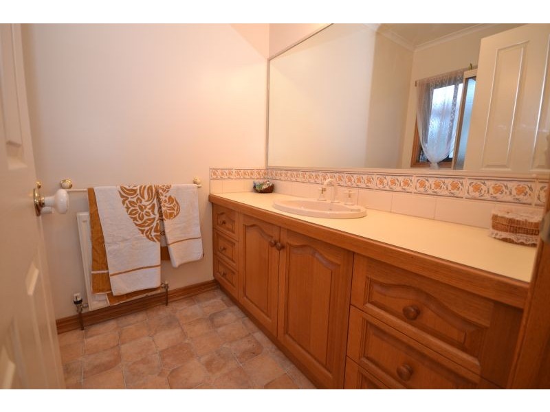 1334 Geelong Road, Mount Clear VIC 3350