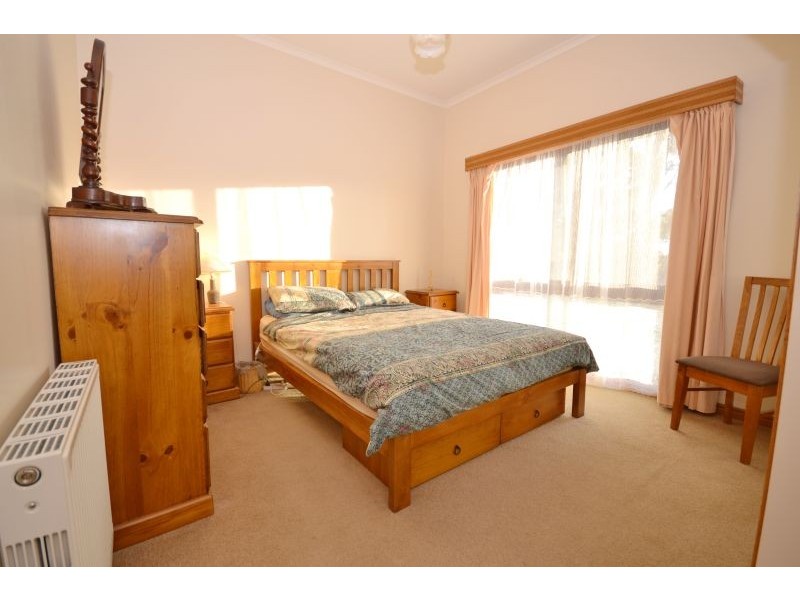 1334 Geelong Road, Mount Clear VIC 3350