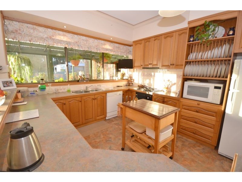 1334 Geelong Road, Mount Clear VIC 3350