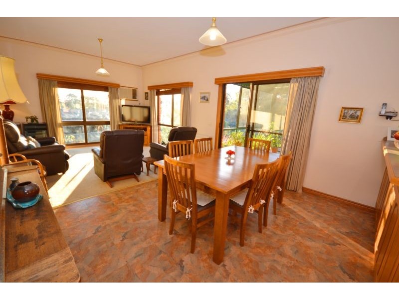 1334 Geelong Road, Mount Clear VIC 3350