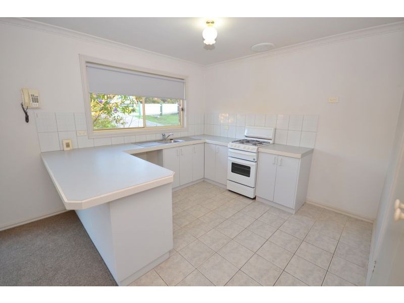 1/106 Whitehorse Road, Mount Clear VIC 3350