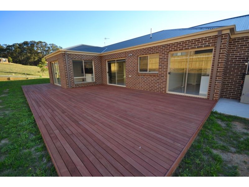 8 Swift Rise, Brown Hill VIC 3350