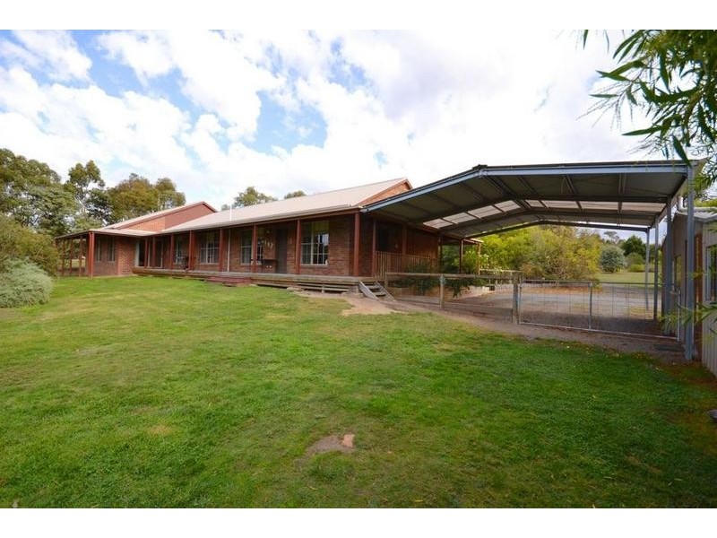 35 Doble Road, Smythes Creek VIC 3351