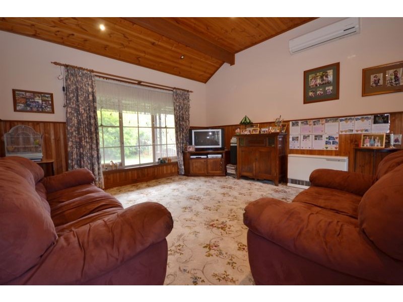 35 Doble Road, Smythes Creek VIC 3351