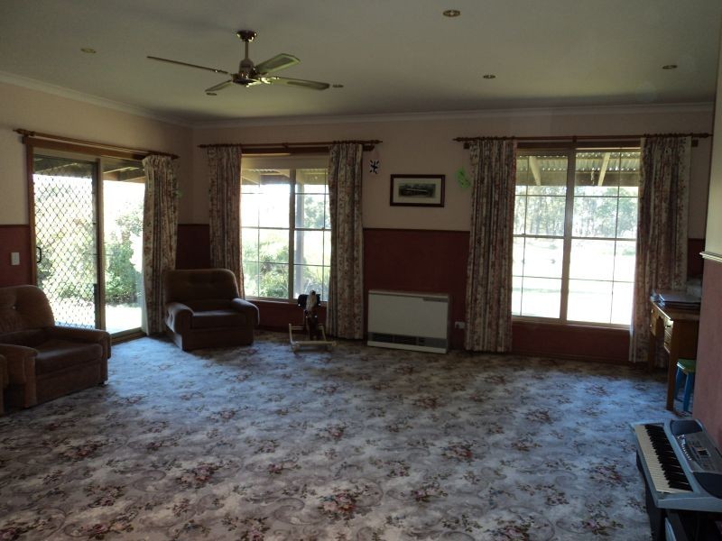 35 Doble Road, Smythes Creek VIC 3351