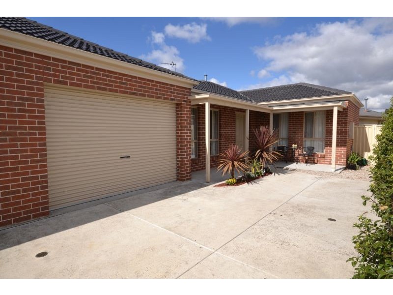 22 Westcliffe Crescent, Sebastopol VIC 3356