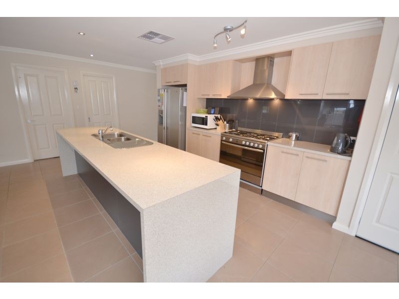 90 Alfredton Drive, Alfredton VIC 3350