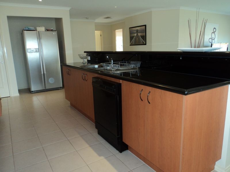 7 Petian Court, Ballarat North VIC 3350