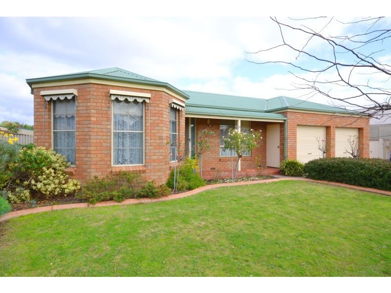 19 Wicklow Drive, Invermay Park VIC 3350