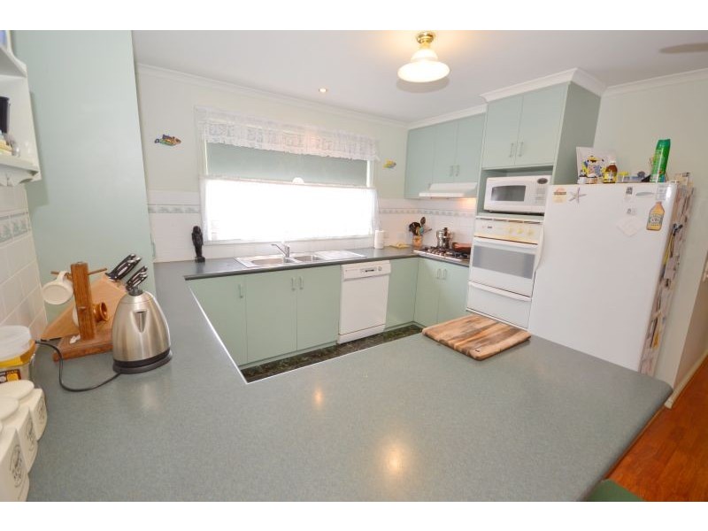 19 Wicklow Drive, Invermay Park VIC 3350