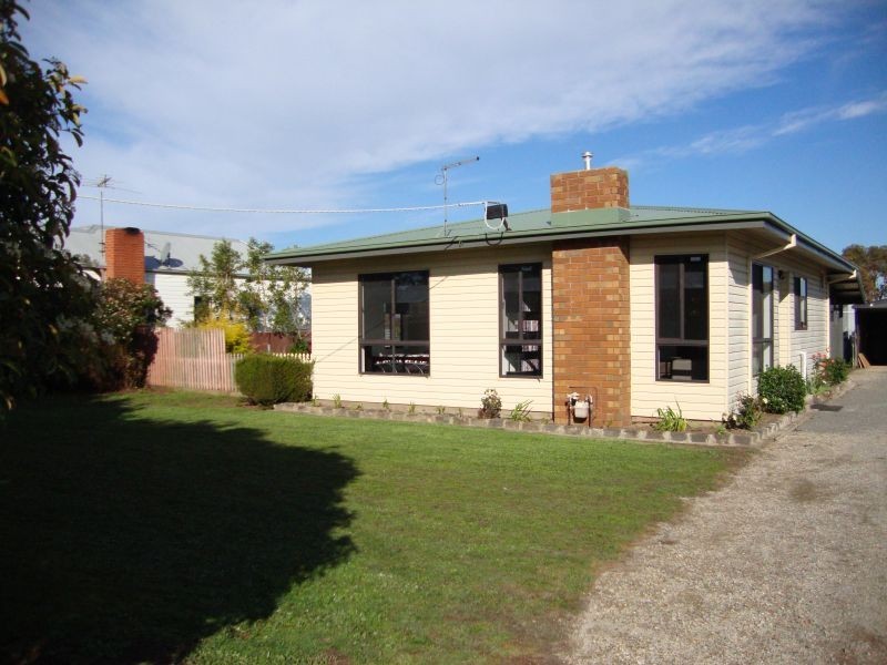 7 Clarke Street, Miners Rest VIC 3352