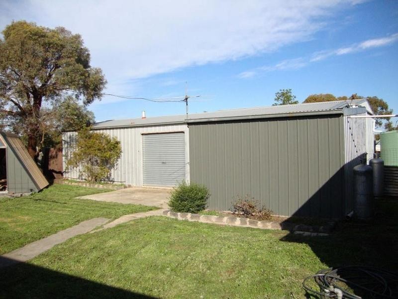 7 Clarke Street, Miners Rest VIC 3352