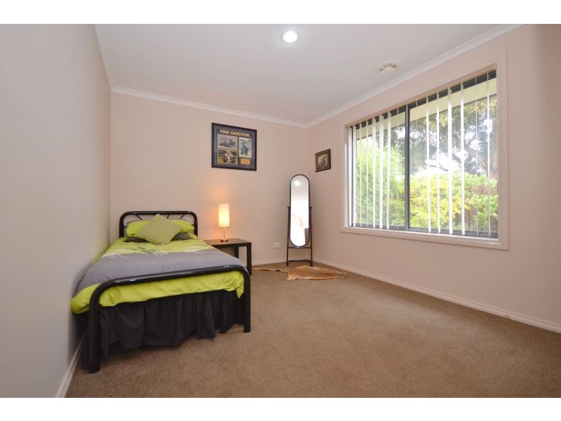 15B King George Way, Mitchell Park VIC 3352