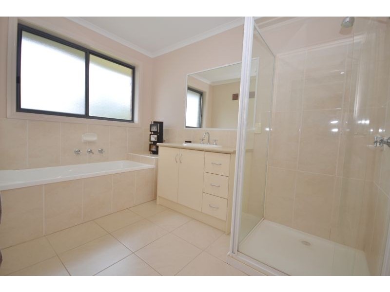 15B King George Way, Mitchell Park VIC 3352