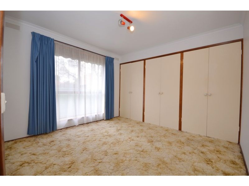 8 Marie Cresent, Wendouree VIC 3355