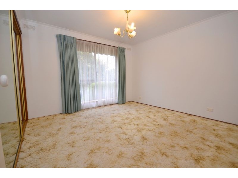 8 Marie Cresent, Wendouree VIC 3355