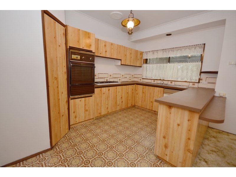 8 Marie Cresent, Wendouree VIC 3355