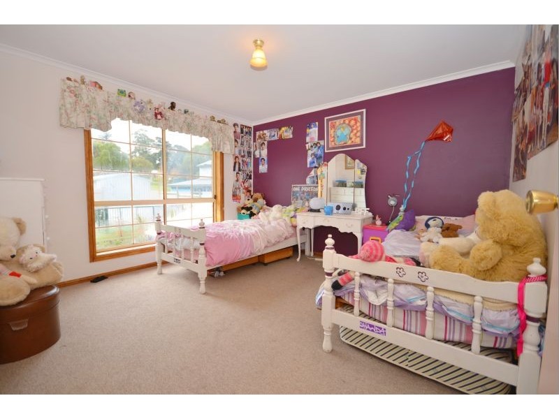 35 Urquhart Street, Gordon VIC 3345