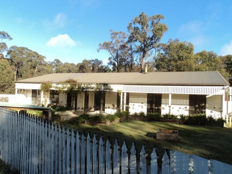 14 Parslow Road, Ross Creek VIC 3351