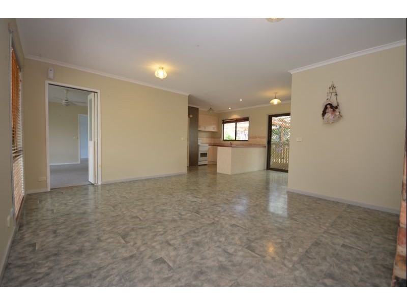 14 Parslow Road, Ross Creek VIC 3351