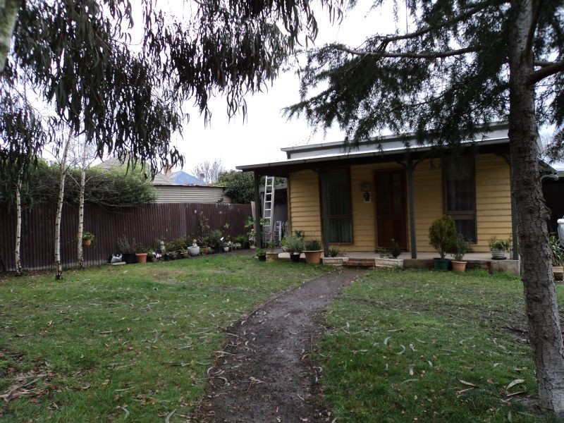 16 Havelock Street, Black Hill VIC 3350