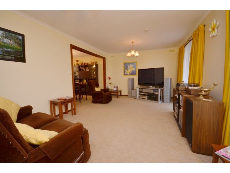 9 Vincent Court, Delacombe VIC 3356