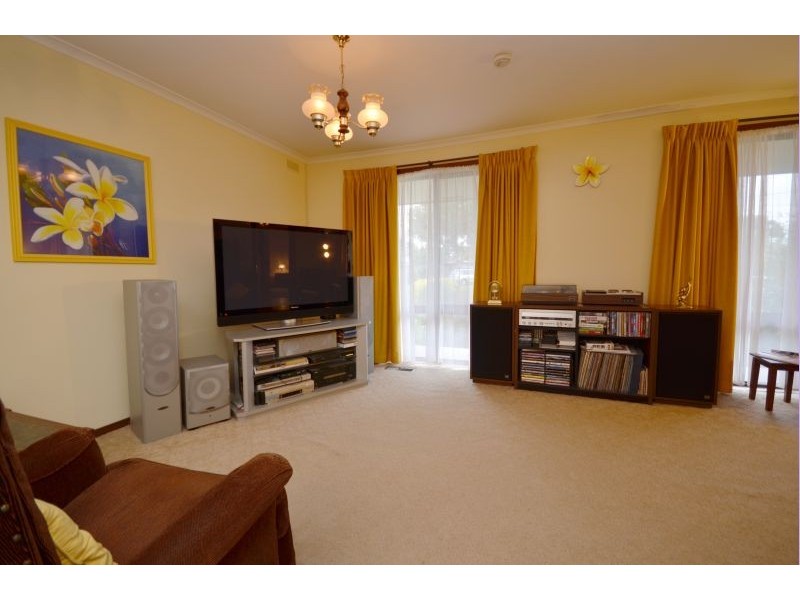 9 Vincent Court, Delacombe VIC 3356