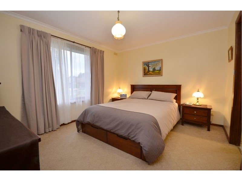 9 Vincent Court, Delacombe VIC 3356